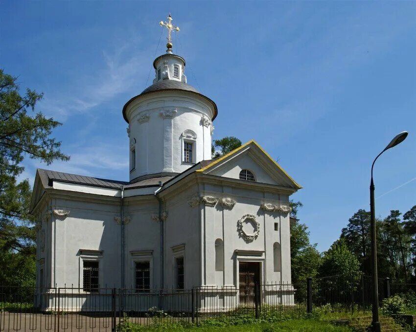 Села ма. Марфино Церковь Мытищинский район. Богородицерождественский храм с. Марфино. Мытищи село Марфино храм Церковь. Усадьба Марфино Церковь.