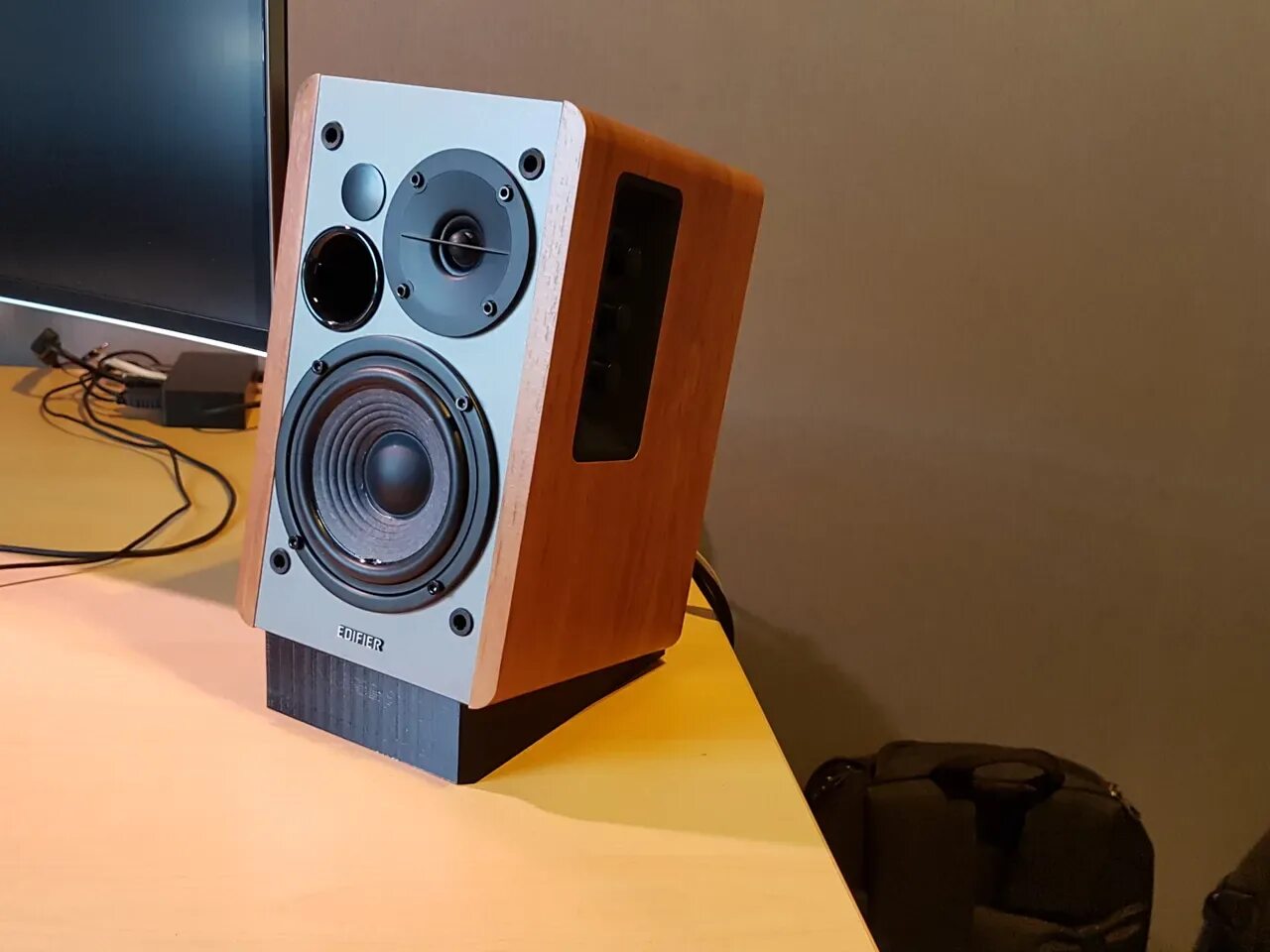 Колонки edifier r1280t. Edifier r1280ts. Edifier r1280ts. Edifier r1280ts. Колонки 2.