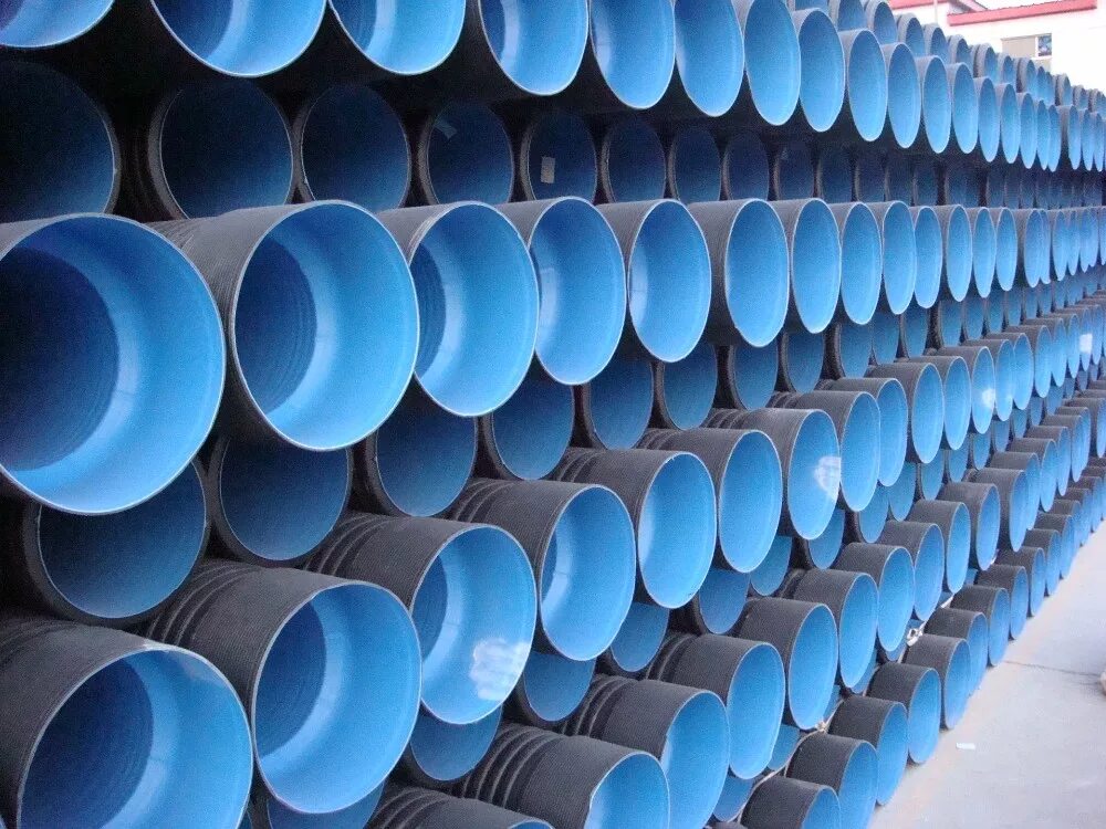 Труба пэ канализационная. Труба HDPE 200. Corrugated HDPE Pipe. Пластмассовые трубы большого диаметра. Полиэтиленовые канализационные трубы большого диаметра.