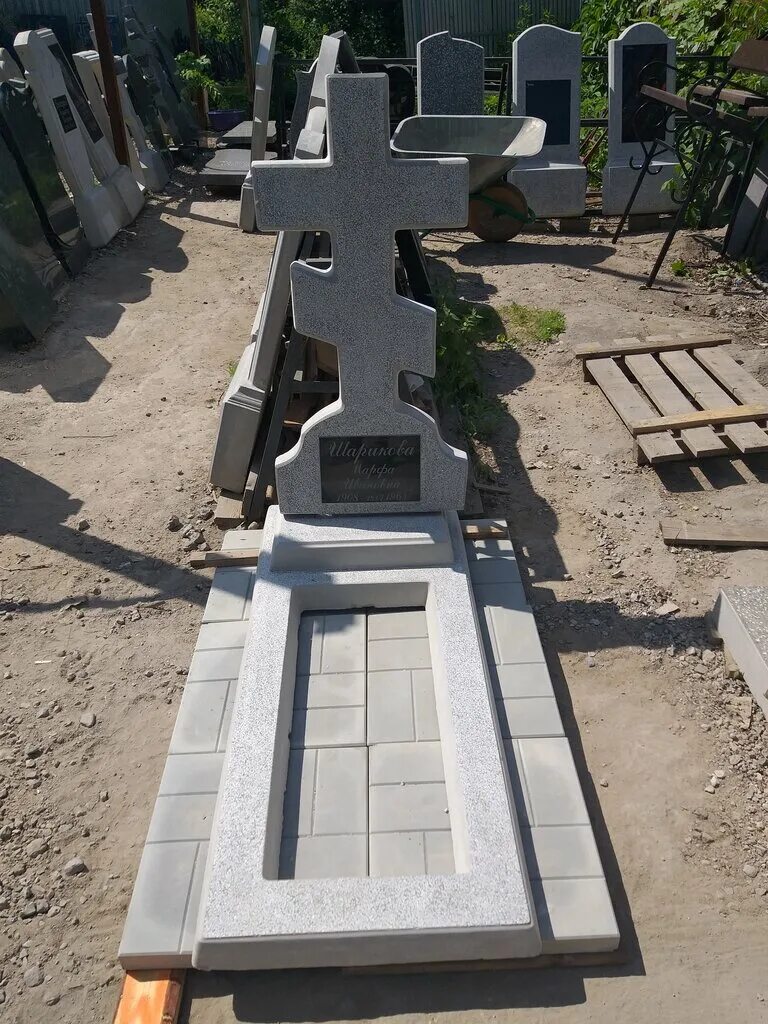 гранитные надгробия на могилу. комплексы памятников из гранита. прайм гранит гранитные памятники. изготовление памятников тула. памятники гранит мемориальные комплексы белоруссия.