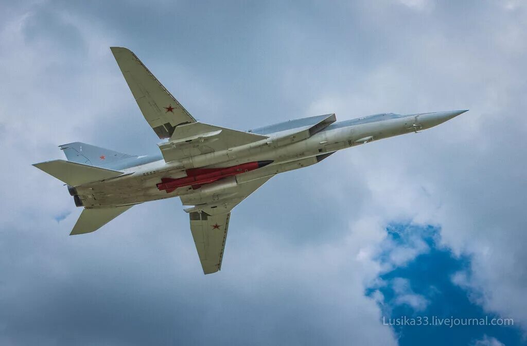 ту-95 с ракетами х-101. х-101, «калибр». х-101 крылатая ракета в ту 160.