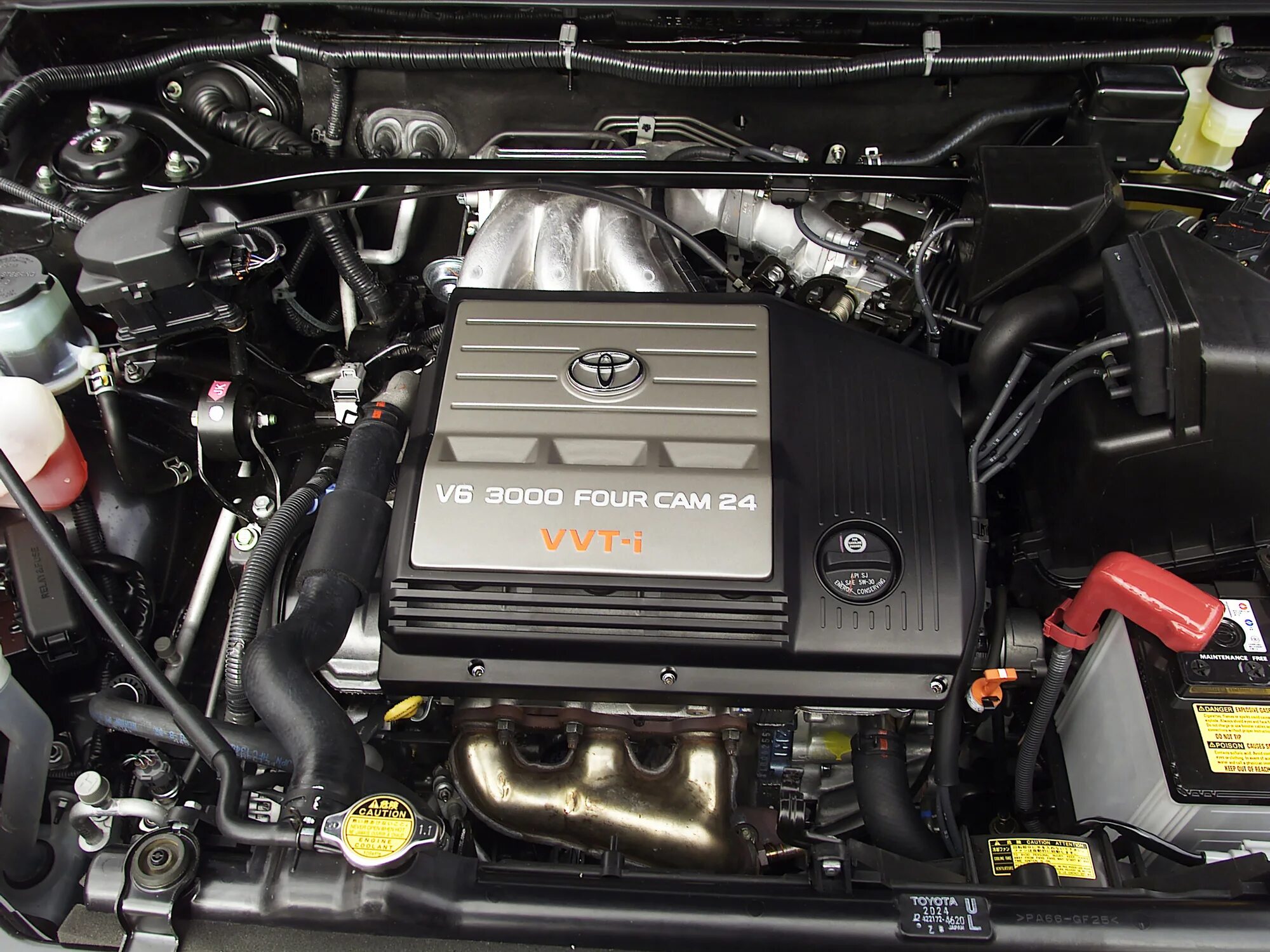 Какой двигатель тойота хайлендер. ДВС Тойота хайлендер 2003. Toyota Highlander 2001 двигатель. Toyota Highlander 2.4 мотор. Тойота хайлендер 2001 3.0 ДВС.