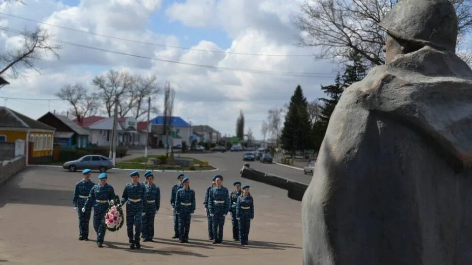 Давыдовка Воронежская область Лискинский район школа. Давыдовская школа Лискинский район Воронежская область. Давыдовка Лискинский район Воронежская область. Петропавловка Воронежская область Лискинский.