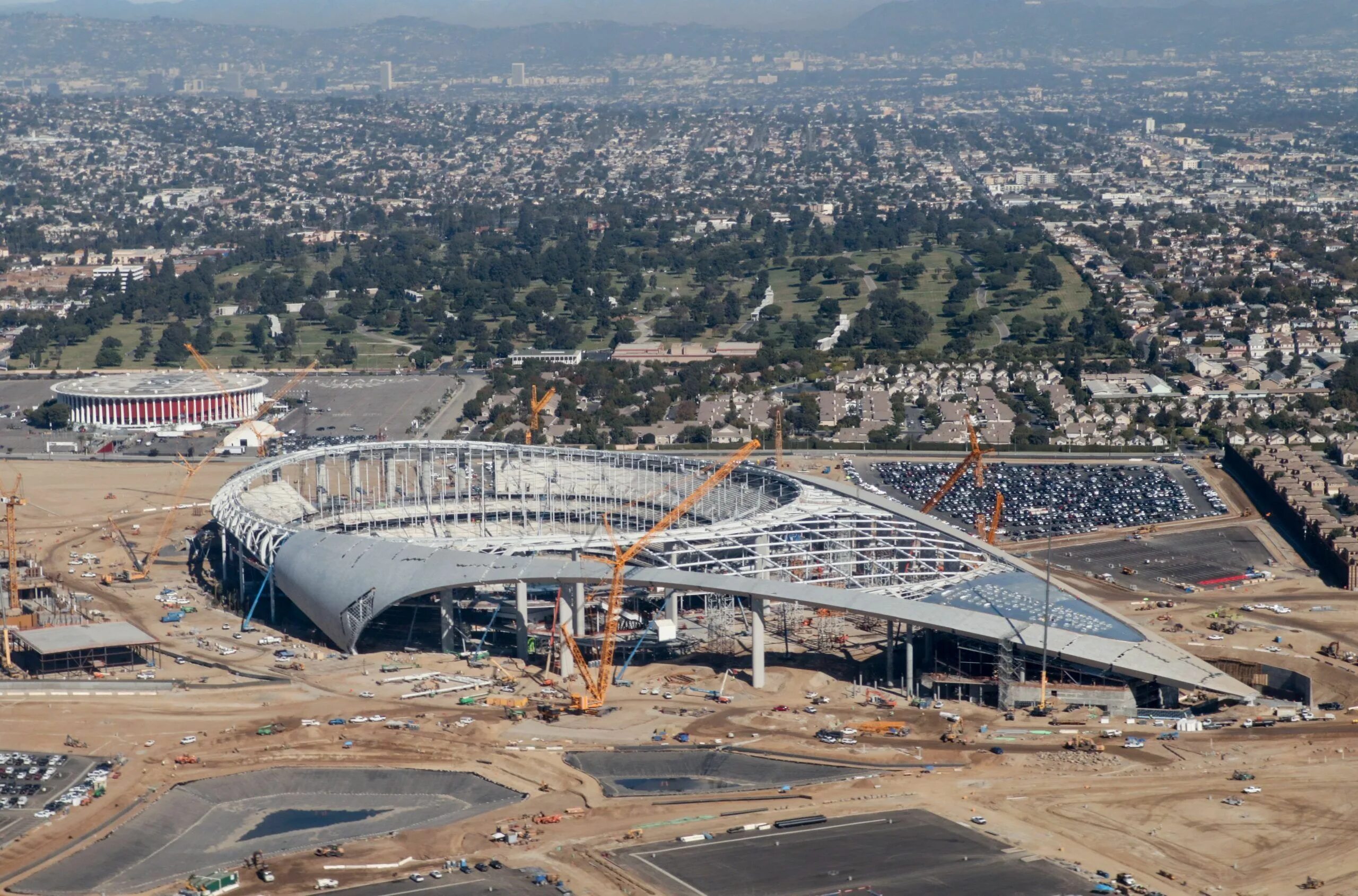 Sofi stadium. Стадион Софи в Лос Анджелесе. Стадион Лос Анджелес 2028. Олимпийский стадион Лос Анджелес. Стадионе Sofi в Инглвуде.