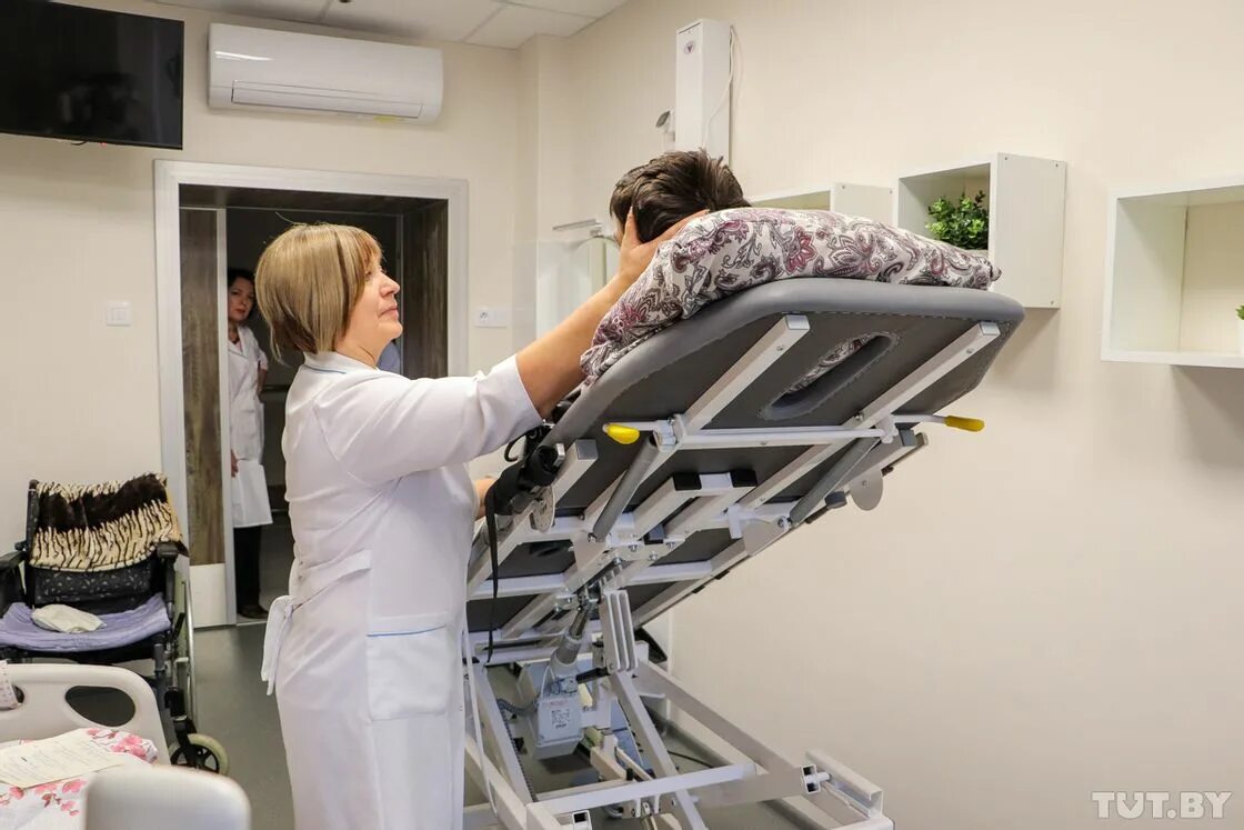 центр занятости молодежи. вертикализация в реабилитации фото пациентов. центр помощь специалисты. центр помощь специалисты. центр помощь специалисты.