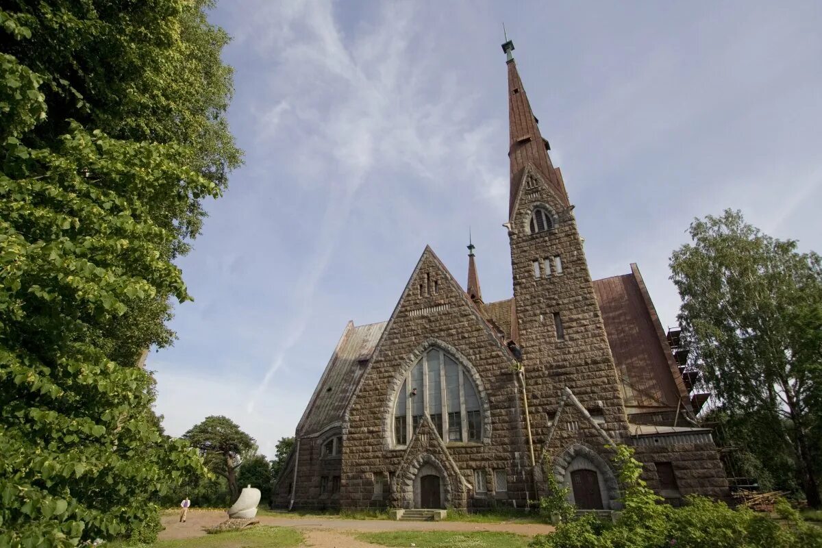 Кирха марии магдалины в приморске. Кирха в приморске. Приморск ленинградская область парк. Кирха марии магдалины в приморске. Кирха святой марии магдалины приморск.