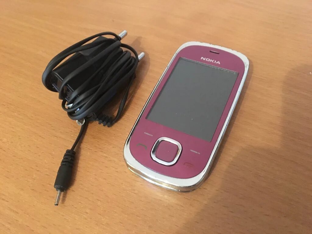 Nokia dt-16 зарядка аккумулятора. Зарядное устройство nokia тонкий штекер. Гнездо зарядки на нокиа 1100. Зарядка на нокиа люмия. Сзу ас-5 nokia.