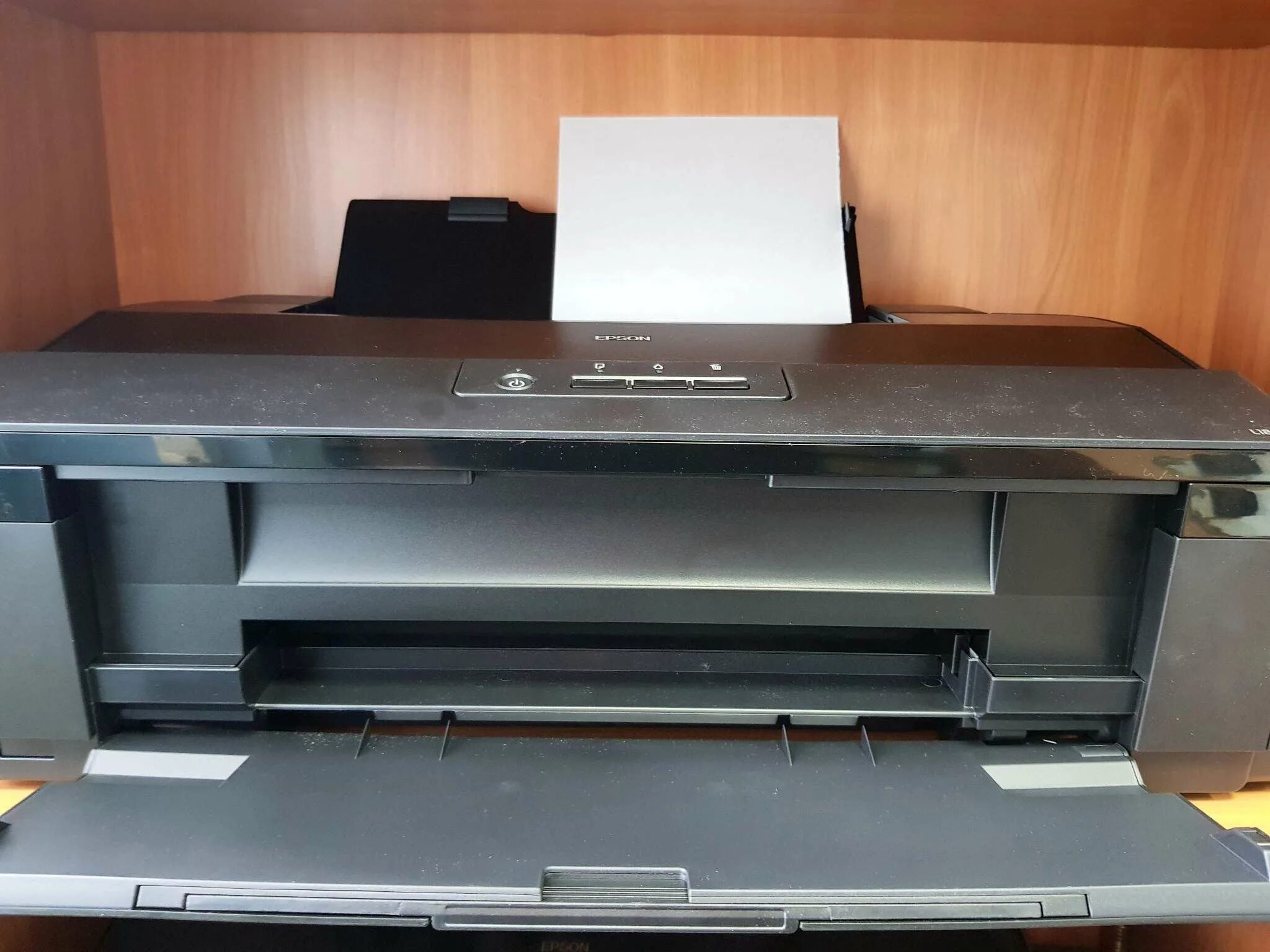 Epson l1800. Принтер Epson l1800. Эпсон 1800. L-1800.