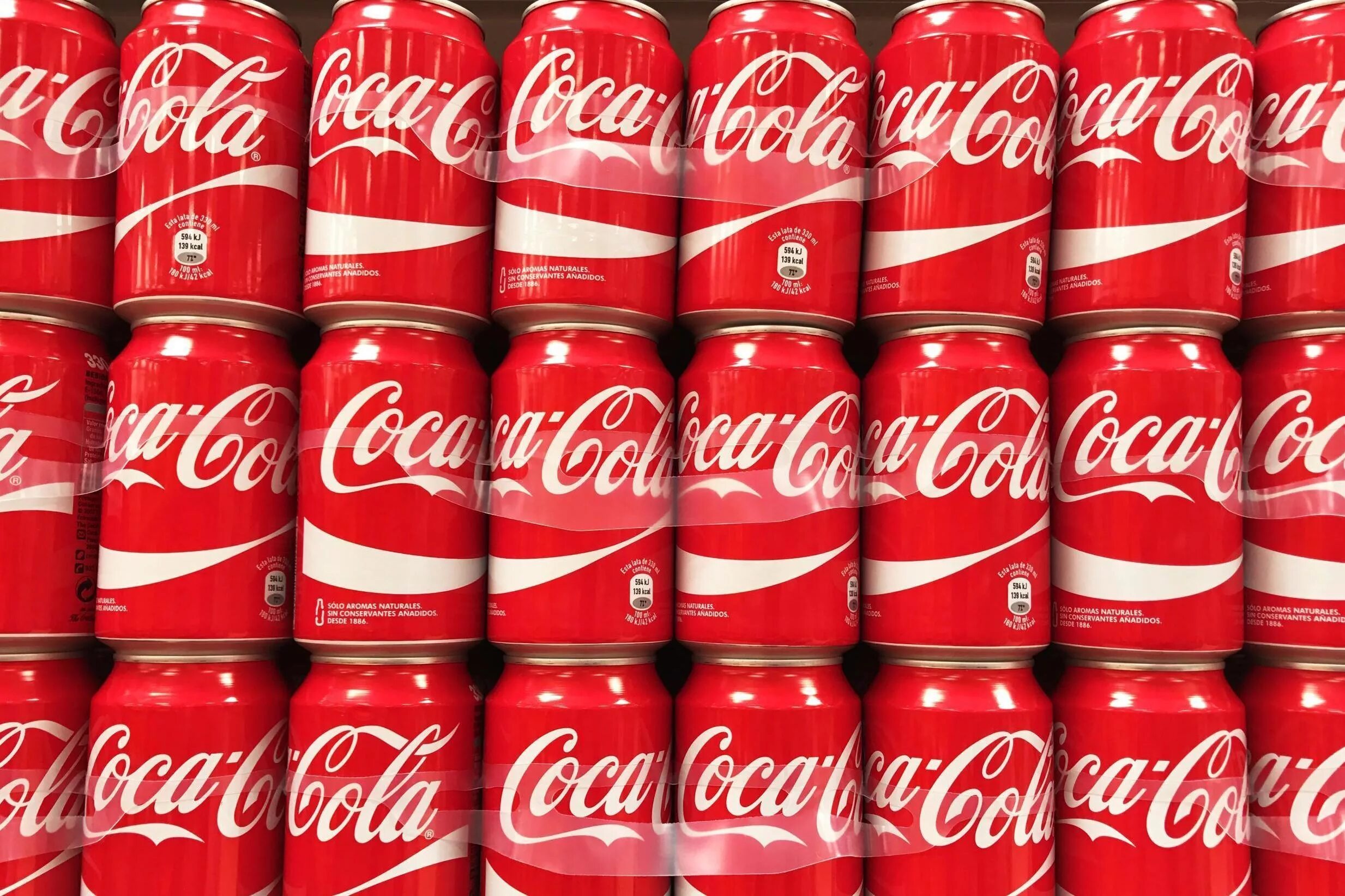 Coca cola us. Кока кола. ребрендинг кока кола. кока кола банка. coca cola баночка.
