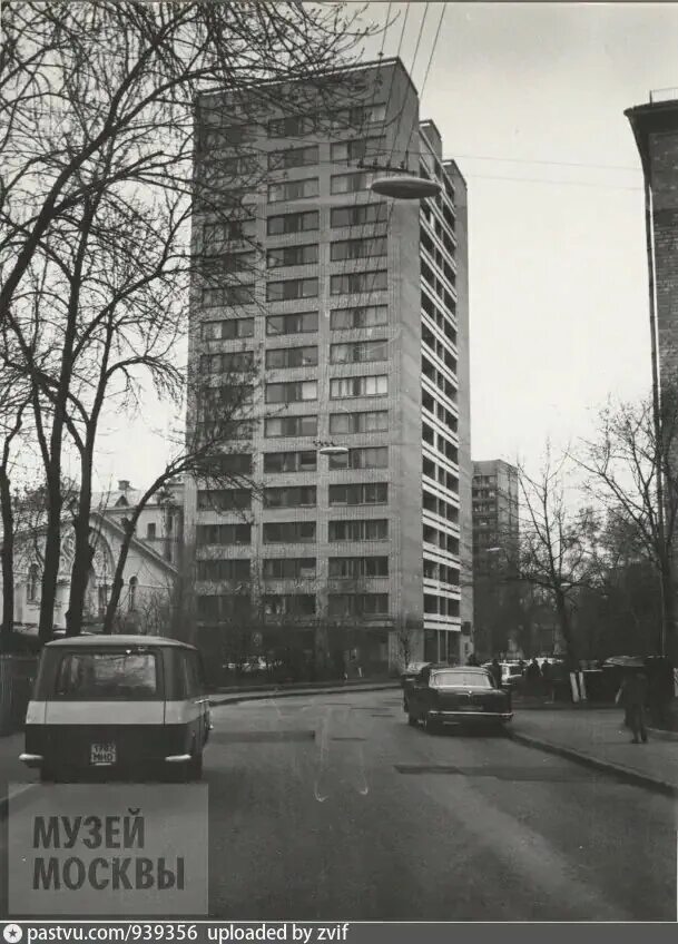 Большая Бронная 19 Москва. Большая Бронная ул., 2/6. Большая Бронная дом 19. Ул. большая Бронная, дом 2.