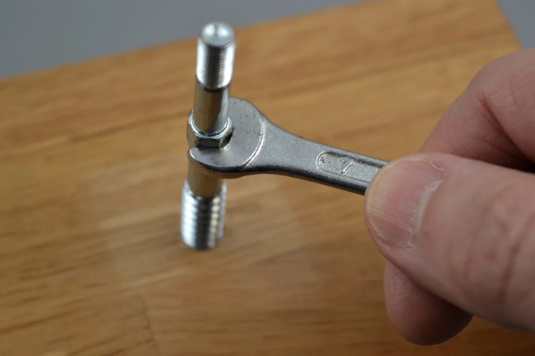 100. 900. 801. 13 600. Зипболт для лестниц.