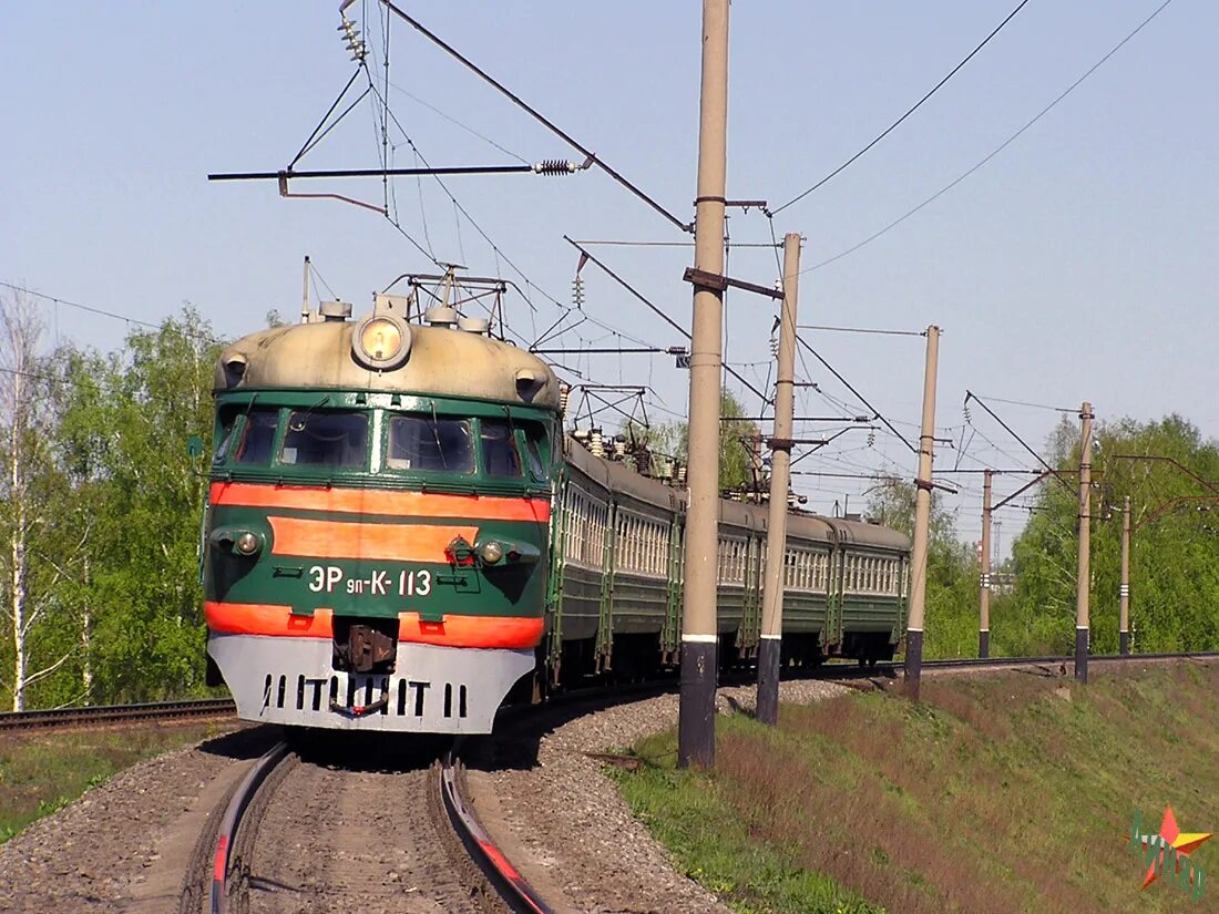 Поезд мичуринск новороссийск. Эр9 электропоезд. Электричка эр9п. Эр9п 380. Эр9п-370.