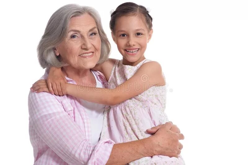Приснилась бабушка обнимает. Обнимашки бабушки с внучкой. Внучка обнимает бабушку. Бабушка обнимает двух внучек. Картинки обнимашки бабушка с внучатами.