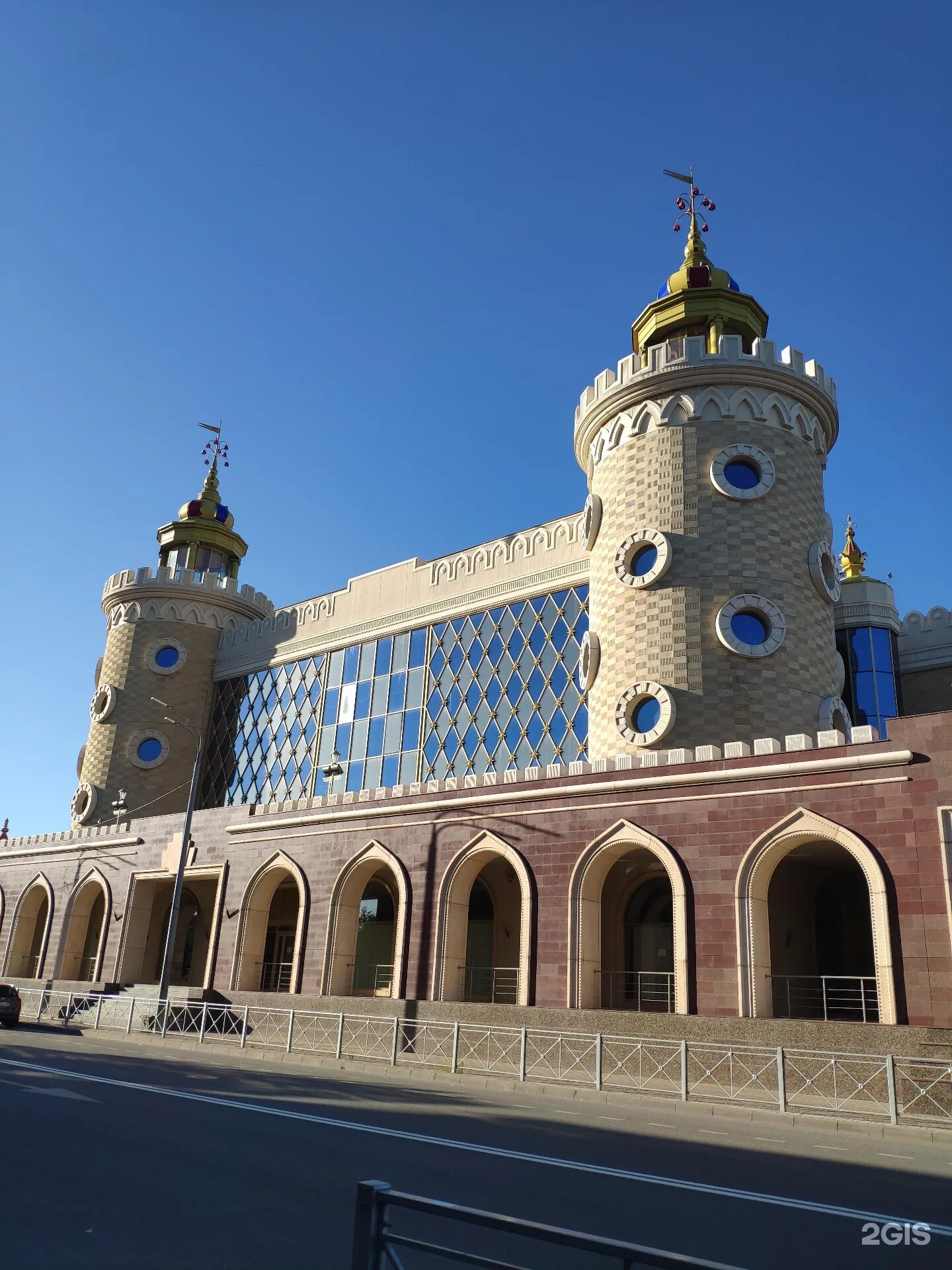 Петербургская 57 казань экият. Татарский театр экият. театр кукол экият. петербургская 57 экият. татарский государственный театр кукол экият город казань россия.