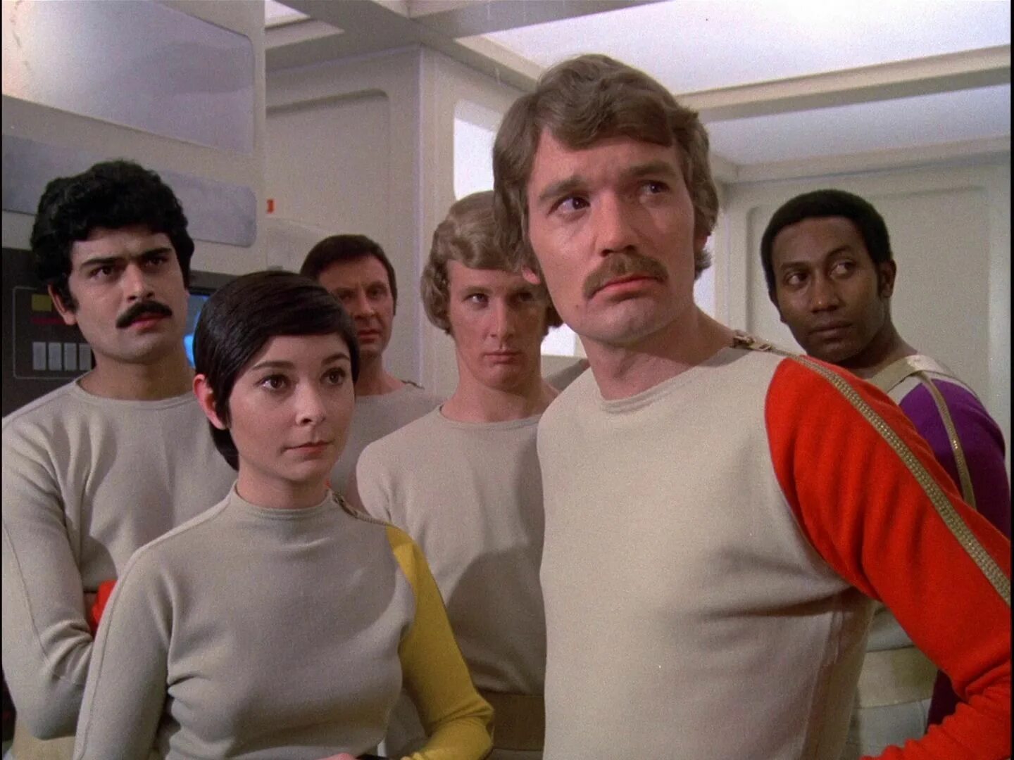 Simon pegg spaced. Spaced сериал. Долбанутые spaced. Space 1999. Долбанутые (spaced), 1999-2001.