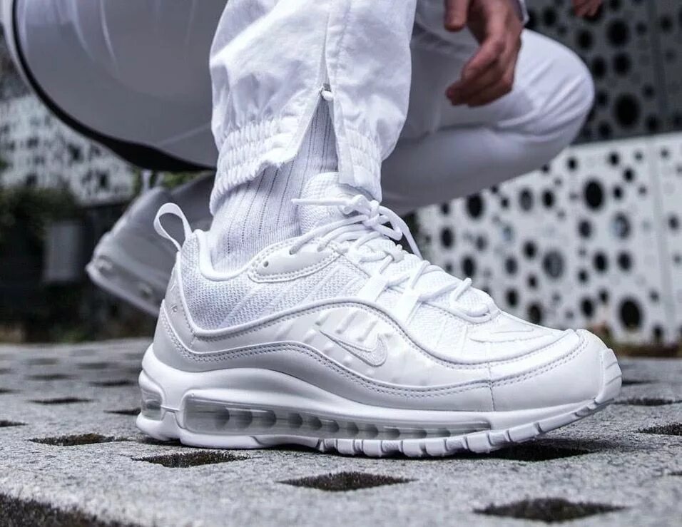 Аир 98. Air Max 98 White. Nike Air Max 98. Nike Air Max 98 on feet. Nike Air Max 98 se.