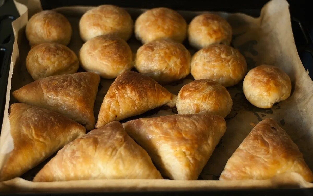 узбечка булочка. мохнатая булочка. узбекская булка. бичак самса. узбекская булка.