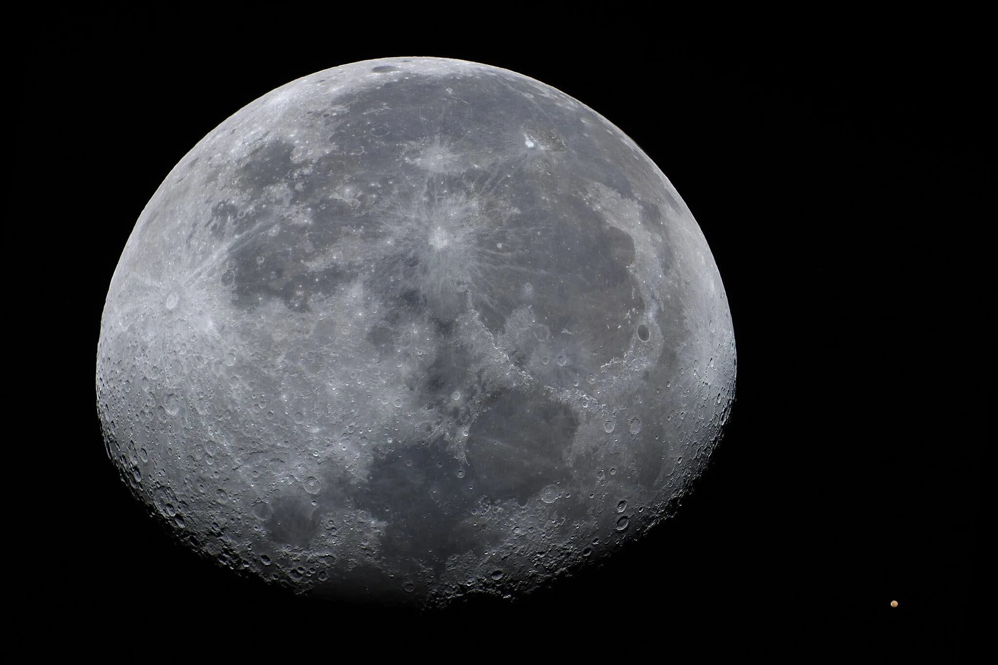 State moon. Луна. Луна в космосе. Луна (Планета). Снимок Луны.