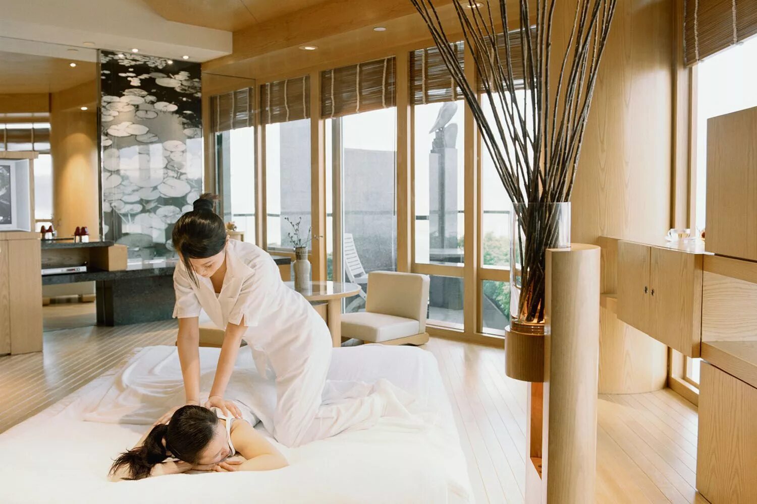 Рейтинг лучших спа. Oriental Spa спа салон. Luxury массаж. Спа салоны в Китае для туристов. Грязевое обертывание спа.