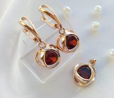 Сережки медицинские золота