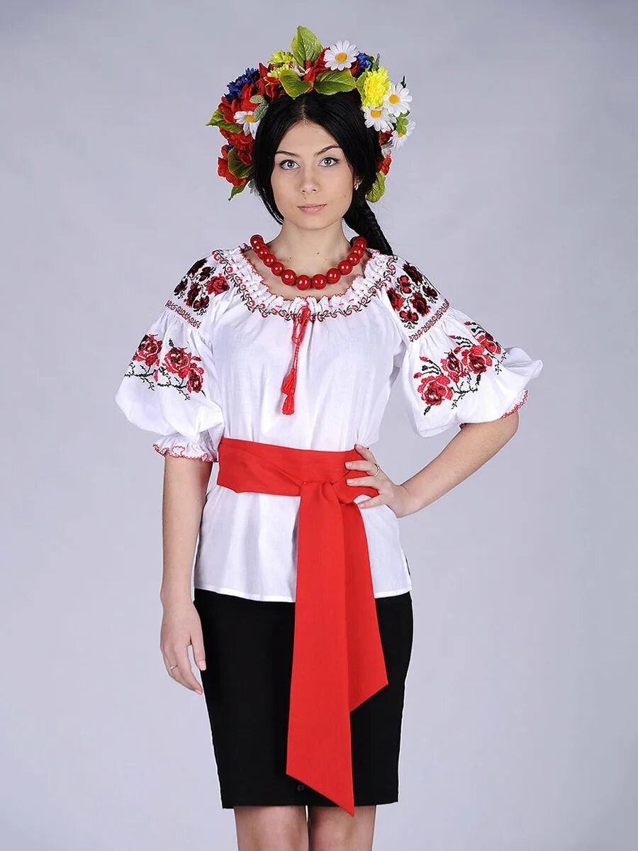 Украинская одежда 6. Украинский национальный костюм. Украинский костюм женский. Украинское платье. Украинский народный костюм.