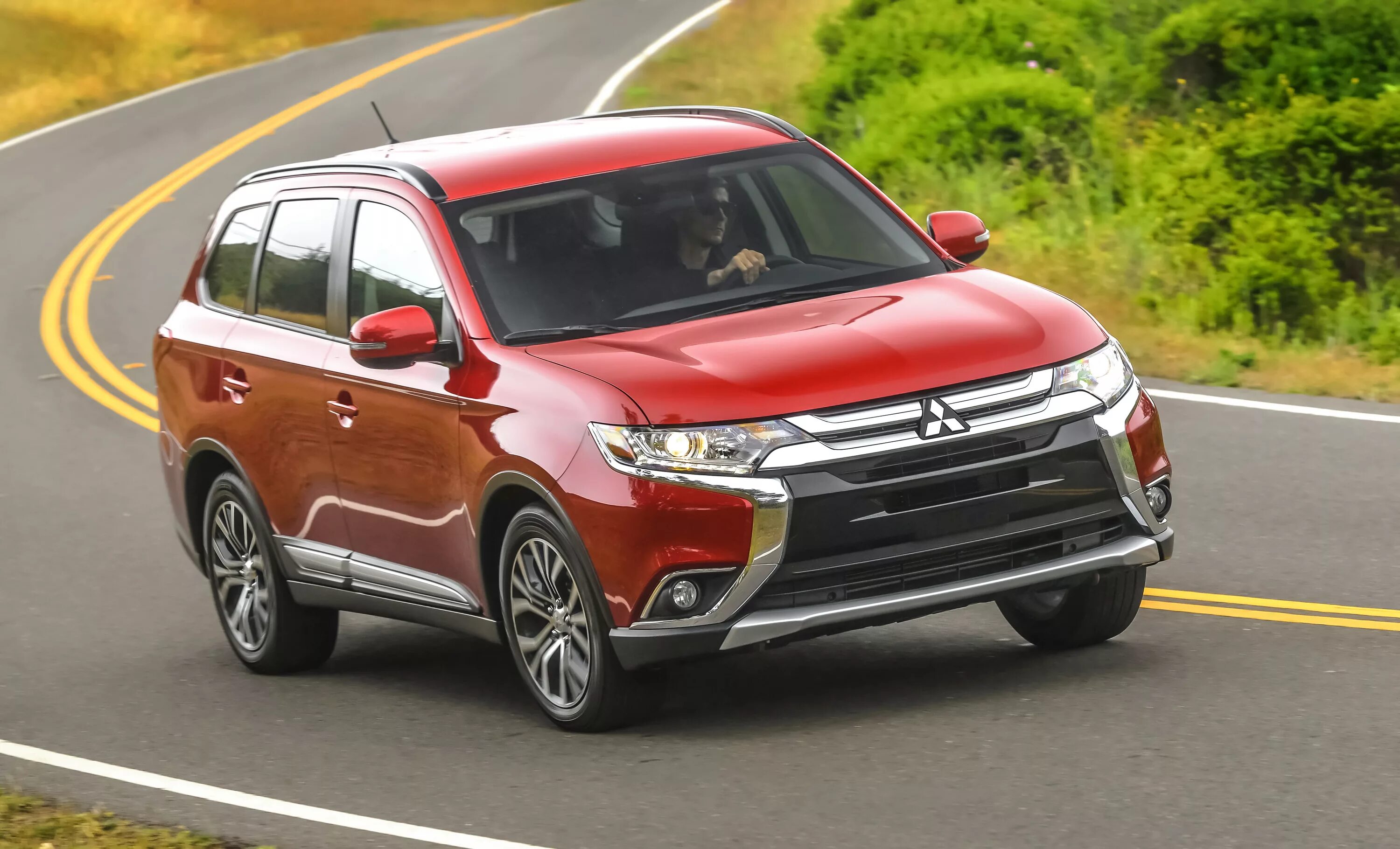 Аутлендер лучший. Mitsubishi outlander 2016. mitsubishi outlander sport 2016. митсубиши аутлендер 2016. митсубиси аутлендер 3.0 2016.