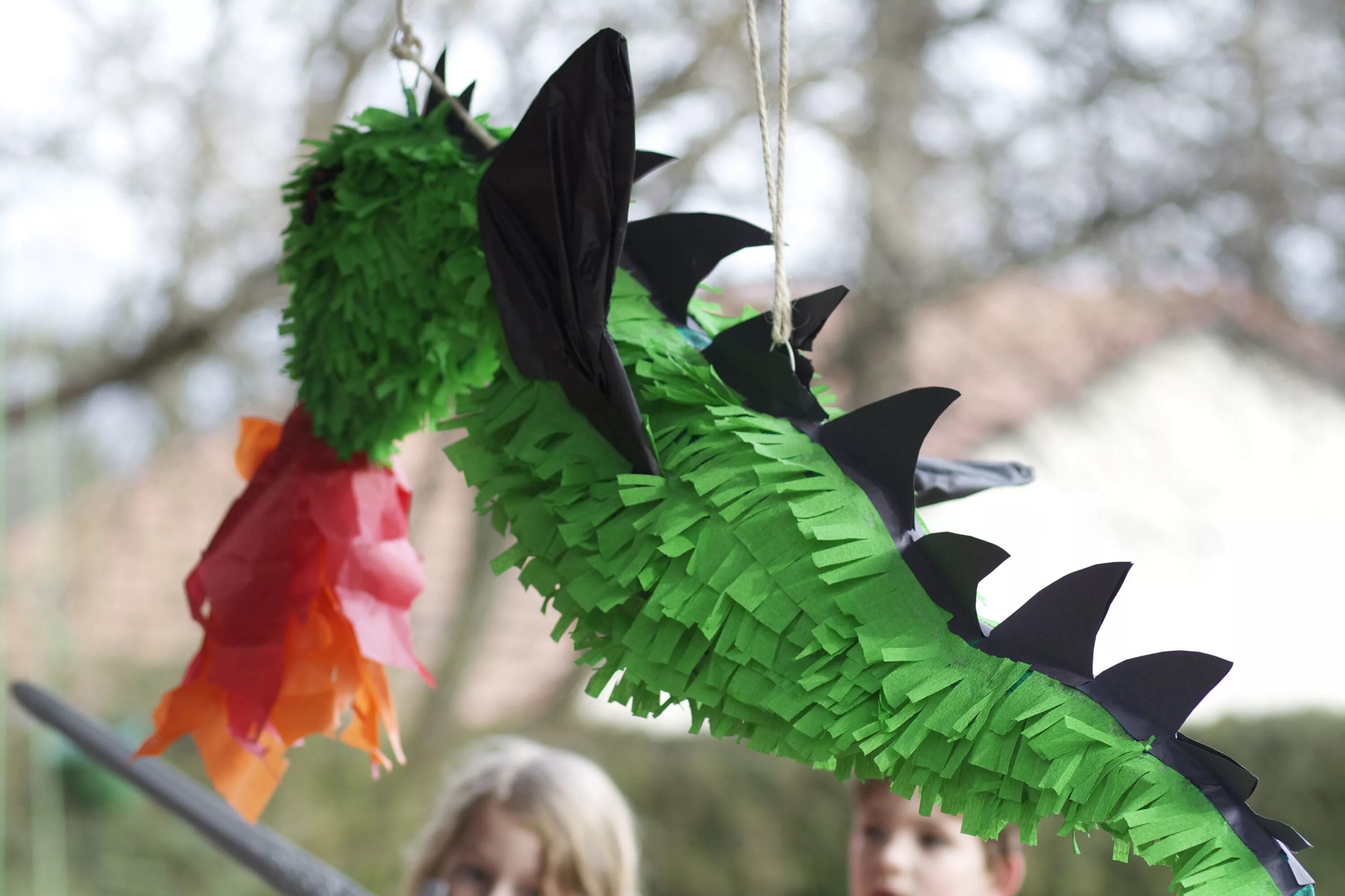 Поделка дракон. Дракон фигура. Дракон из папье маше. Дракон из гипса. Дракон из подручных материалов.