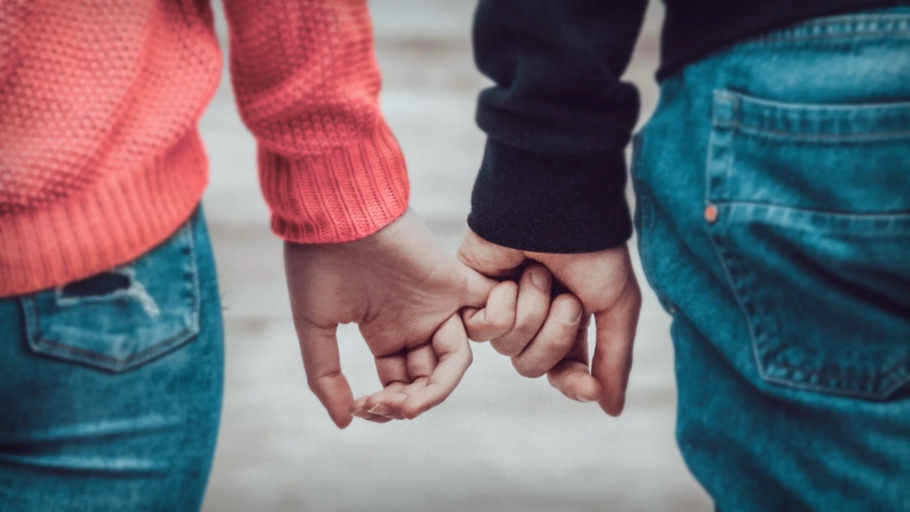 Любовь к ребенку. Как вернуть любовь в отношения. Объятия. Чемодан для детей. Малыши от бывшего вернуть любовь.