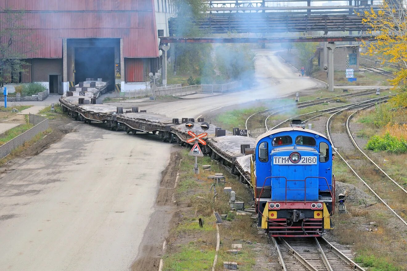 Технологического железнодорожного транспорта. Тгм6а завод. ДМЗ Донецк сортировочная станция. Станция ППЖТ. НЛМК локомотивное депо.