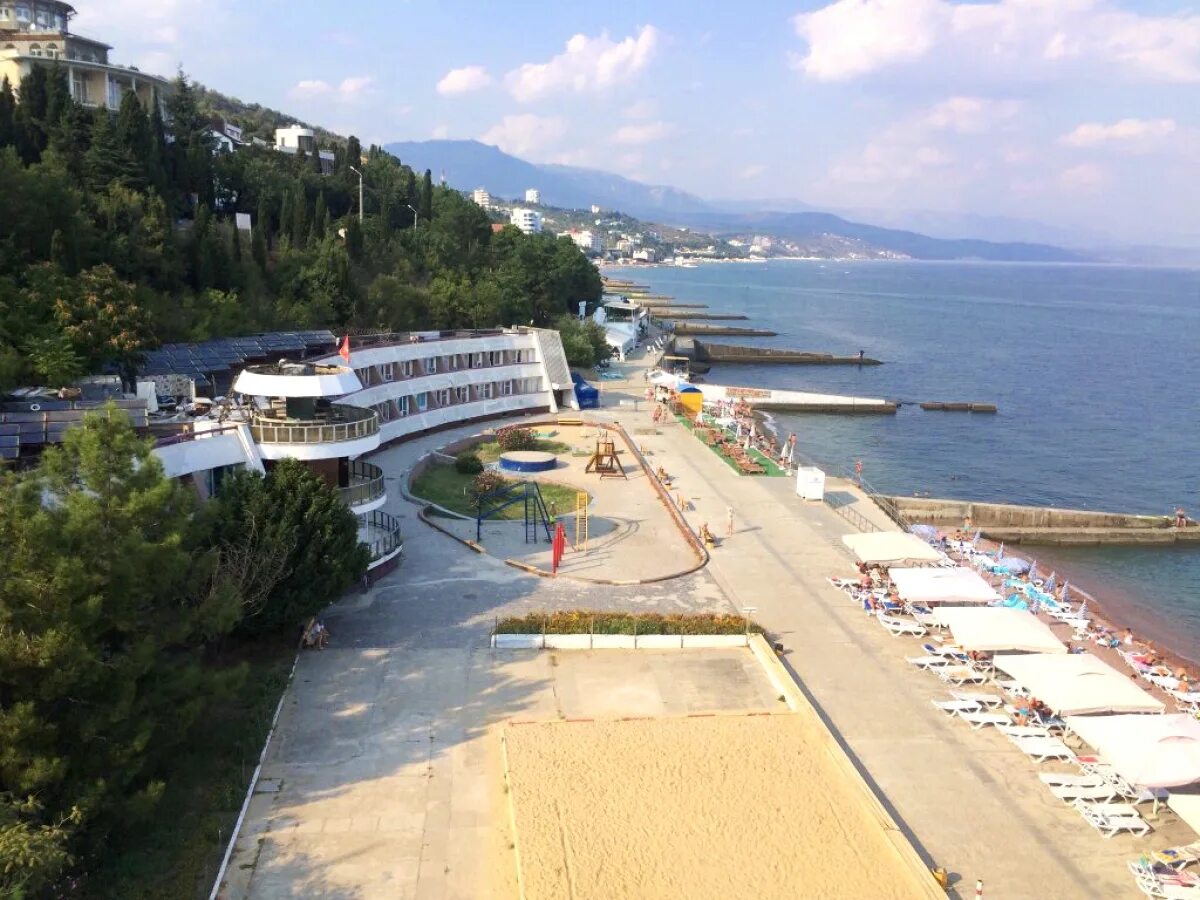 Отель морской уголок Алушта. Санаторий морской уголок Алушта. Морской уголок Профессорский уголок Алушта. Пляж санатория морской уголок Алушта. Пансионат на морской