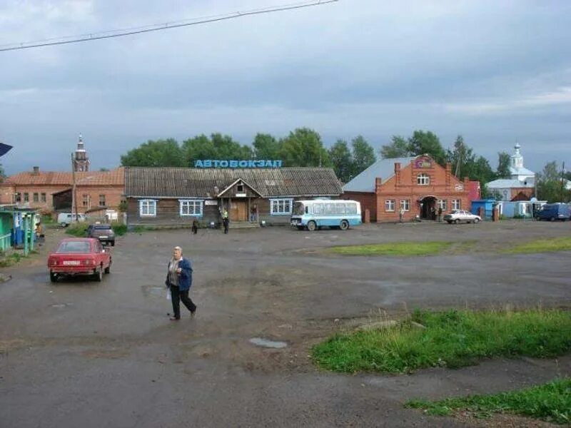 Подслушано чердынь барахолка в контакте. Автовокзал Чердынь. Красновишерск Пермский край автостанция. Чердынь Успенская площадь. Комсомольский сквер Чердынь.