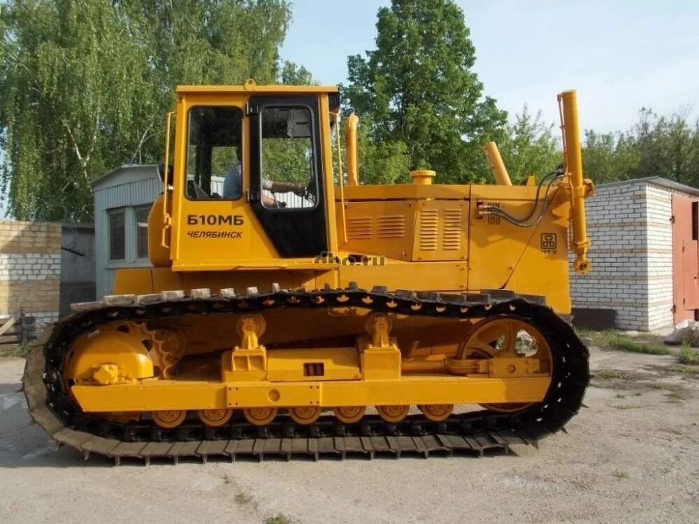 Б 10 мб. Б 10 мб. Бульдозер б-10м (механическая трансмиссия). Чтз б10мб болотник. Трактор б10м болотоход вес.