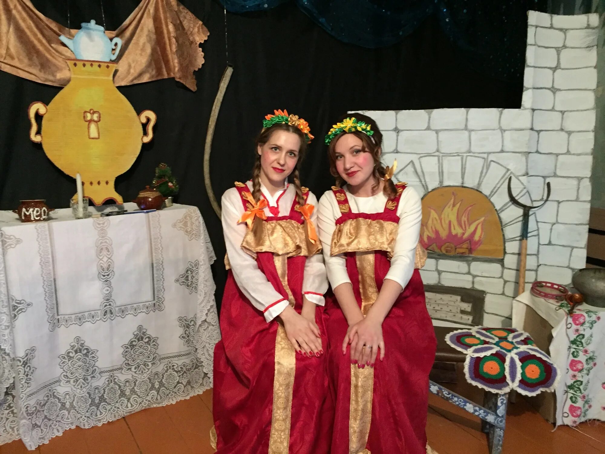 сценка для старшей группы на праздник осени. вечерки посиделки. посиделки дома один. фольклорный праздник раз в крещенский вечерок. посиделки в доме культуры.