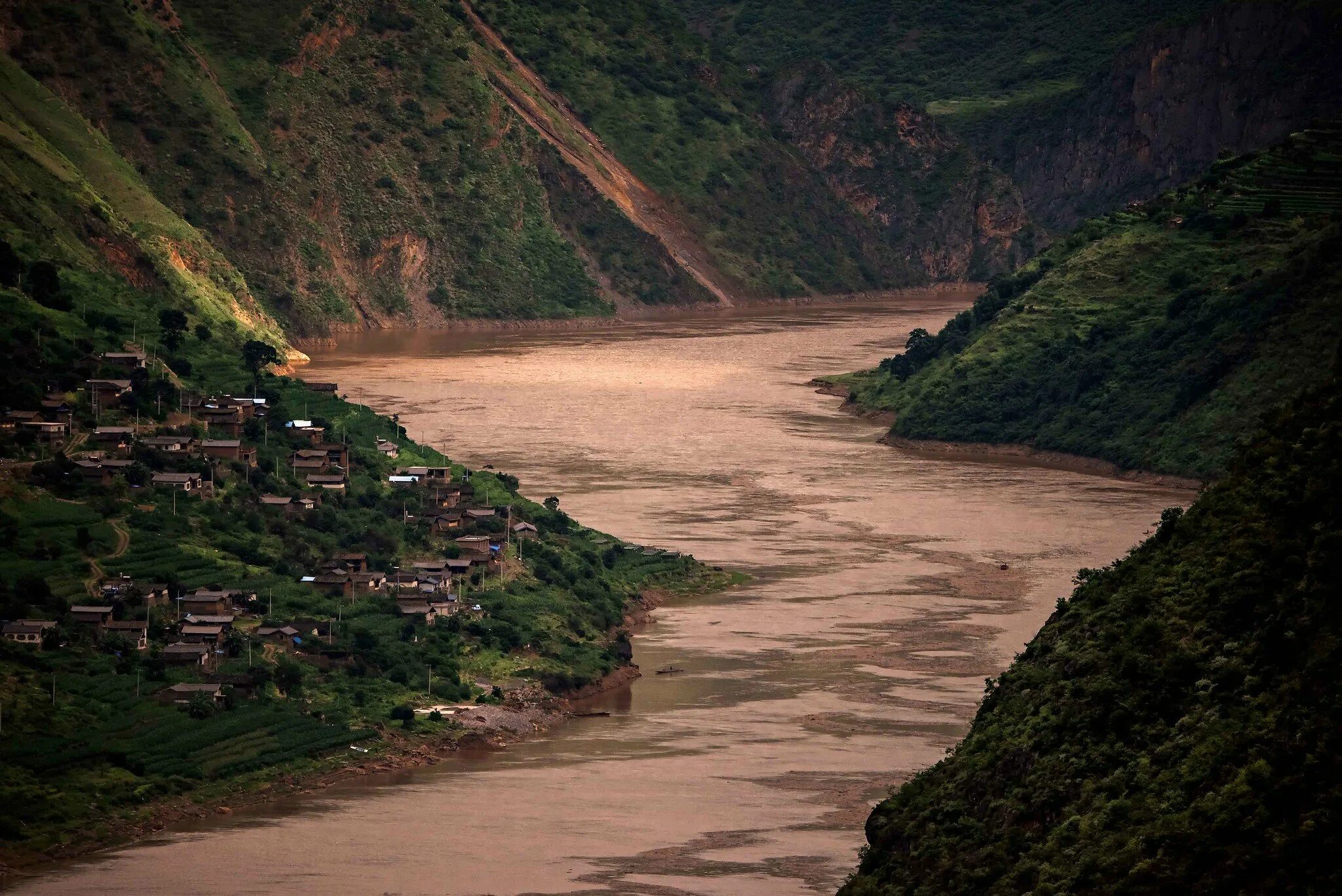 Где начало реки янцзы. Река Янцзы. Долина реки Янцзы. Верховья Хуанхэ и Янцзы. Достопримечательности Китая река Янцзы.