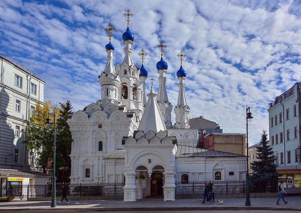 Московская церковь рождества богородицы. Московская Церковь Рождества Богородицы в Путинках. Церковь Рождества Богородицы в Путинках в Москве (1649—1652. Храм Рождества в Путинках в Москве. Храм Рождества Богородицы в ПУ.