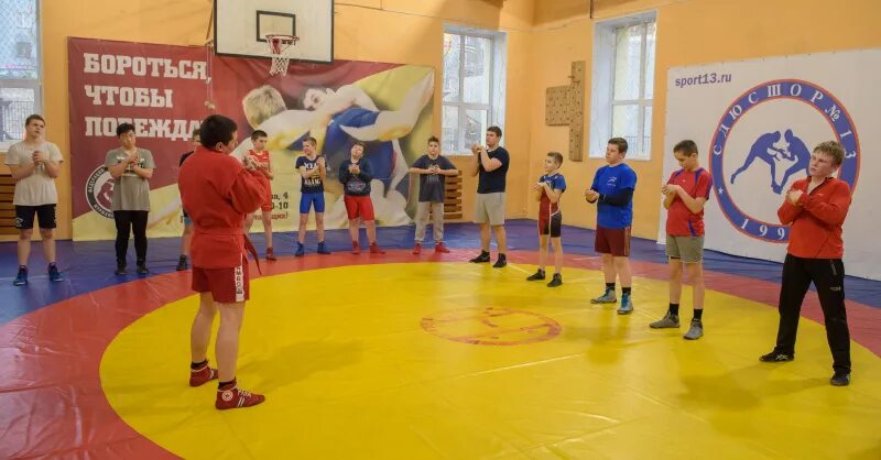 Спортивная школа мурманск. Школа олимпийского резерва Мурманск. Спортшкола 13 Мурманск. Школа олимпийского резерва 13 Мурманск. МАУ СШОР 4 Мурманск.