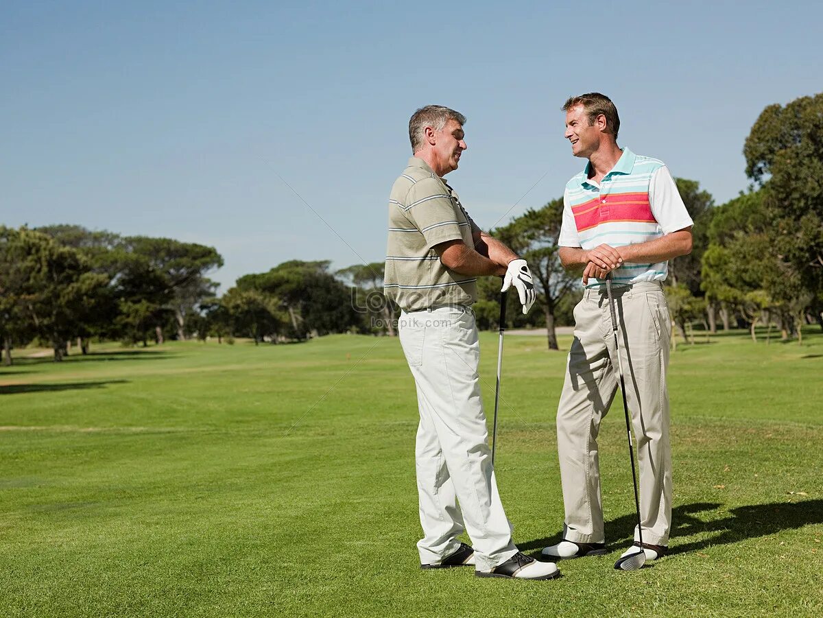 Гольф. Игрок в гольф. Гольф игра. Гольф игра. Men playing.