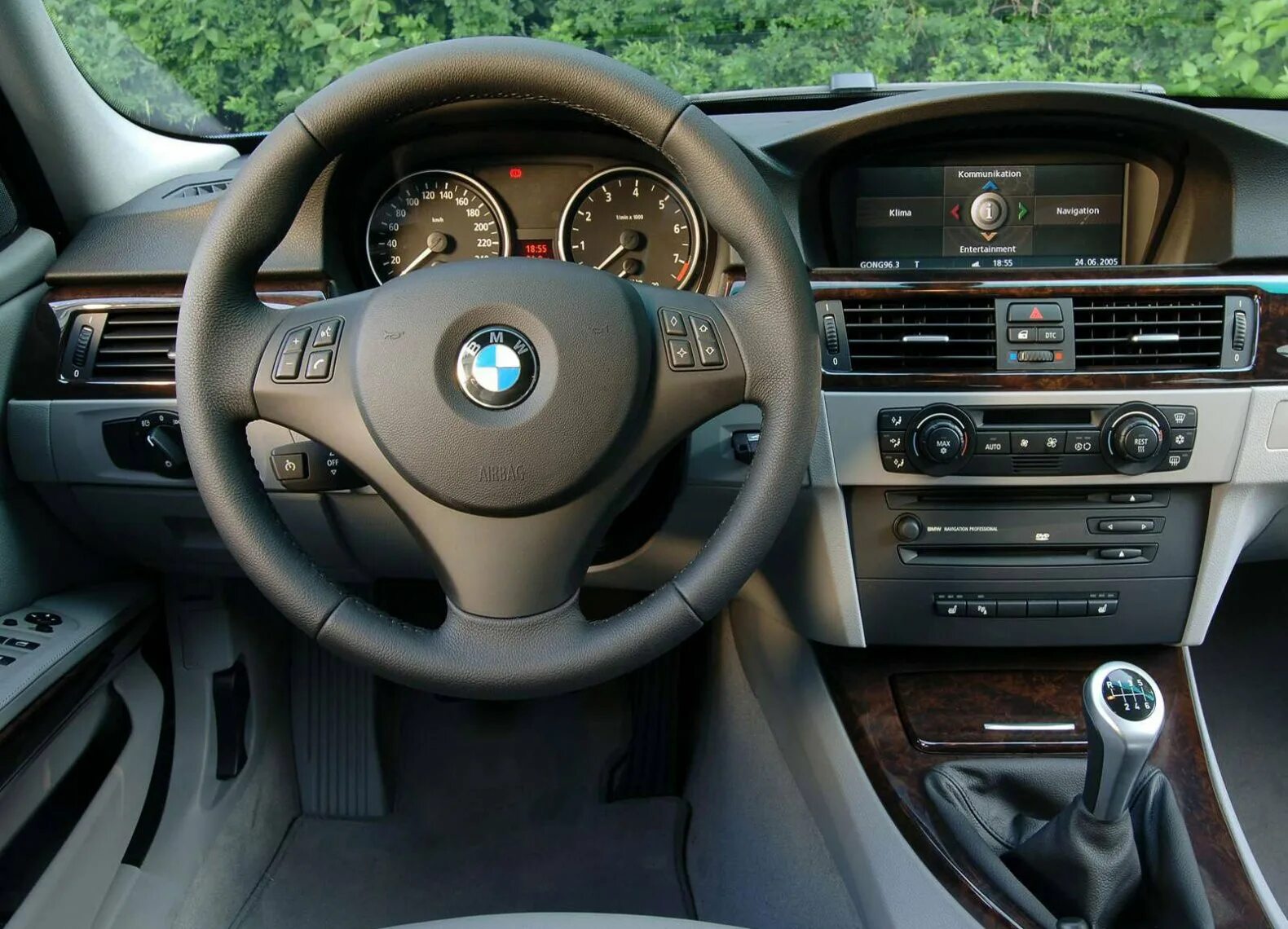 BMW 325i салон. BMW 525i салон. BMW 325 салон. BMW 325i e90.