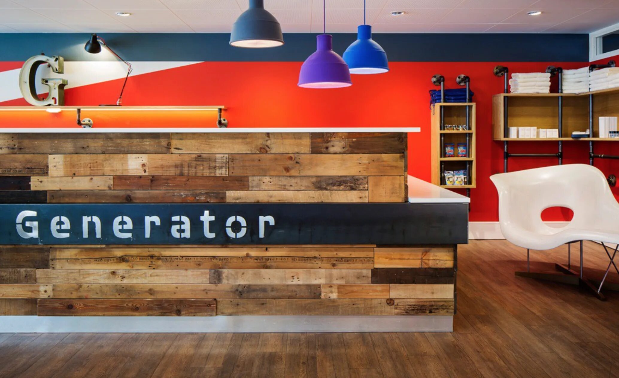 Generator hostel. Generator hostel  копенгаген. интерьер хостела. дизайн хостел лофт интерьер. генератор в хостеле.