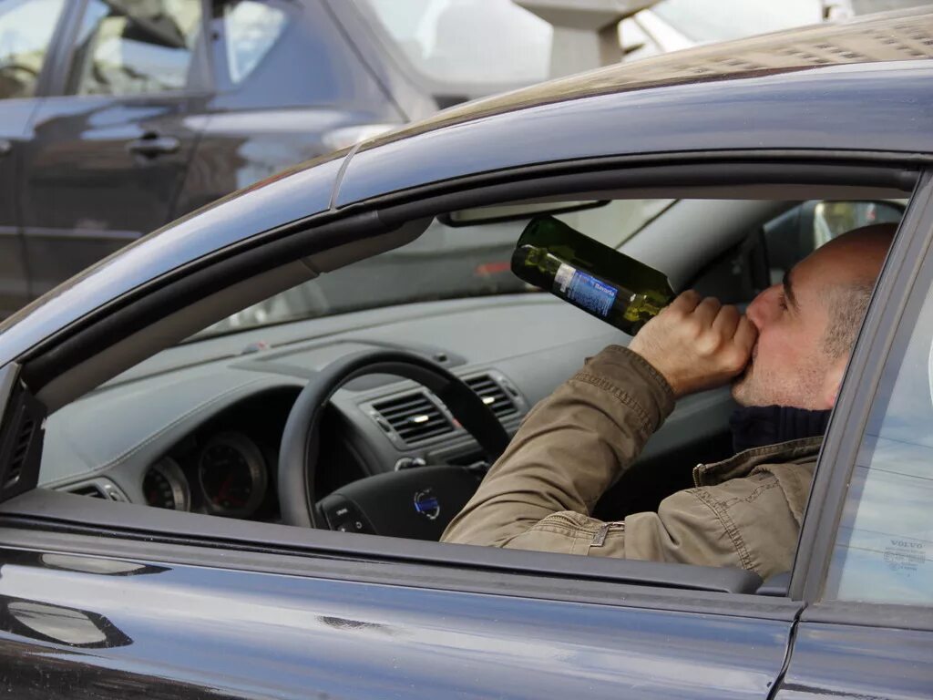 Водитель в состоянии алкогольного опьянения.