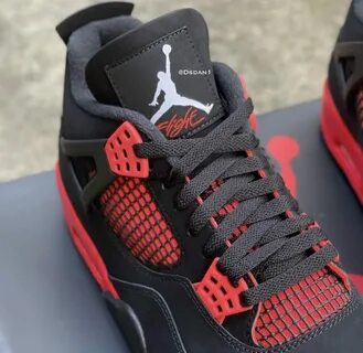 Jordan 4 retro thunder