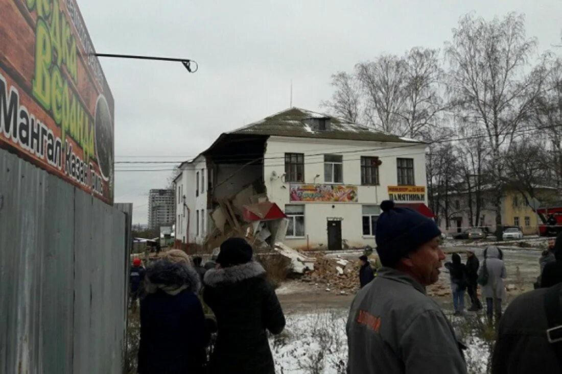 Того в здании никого не