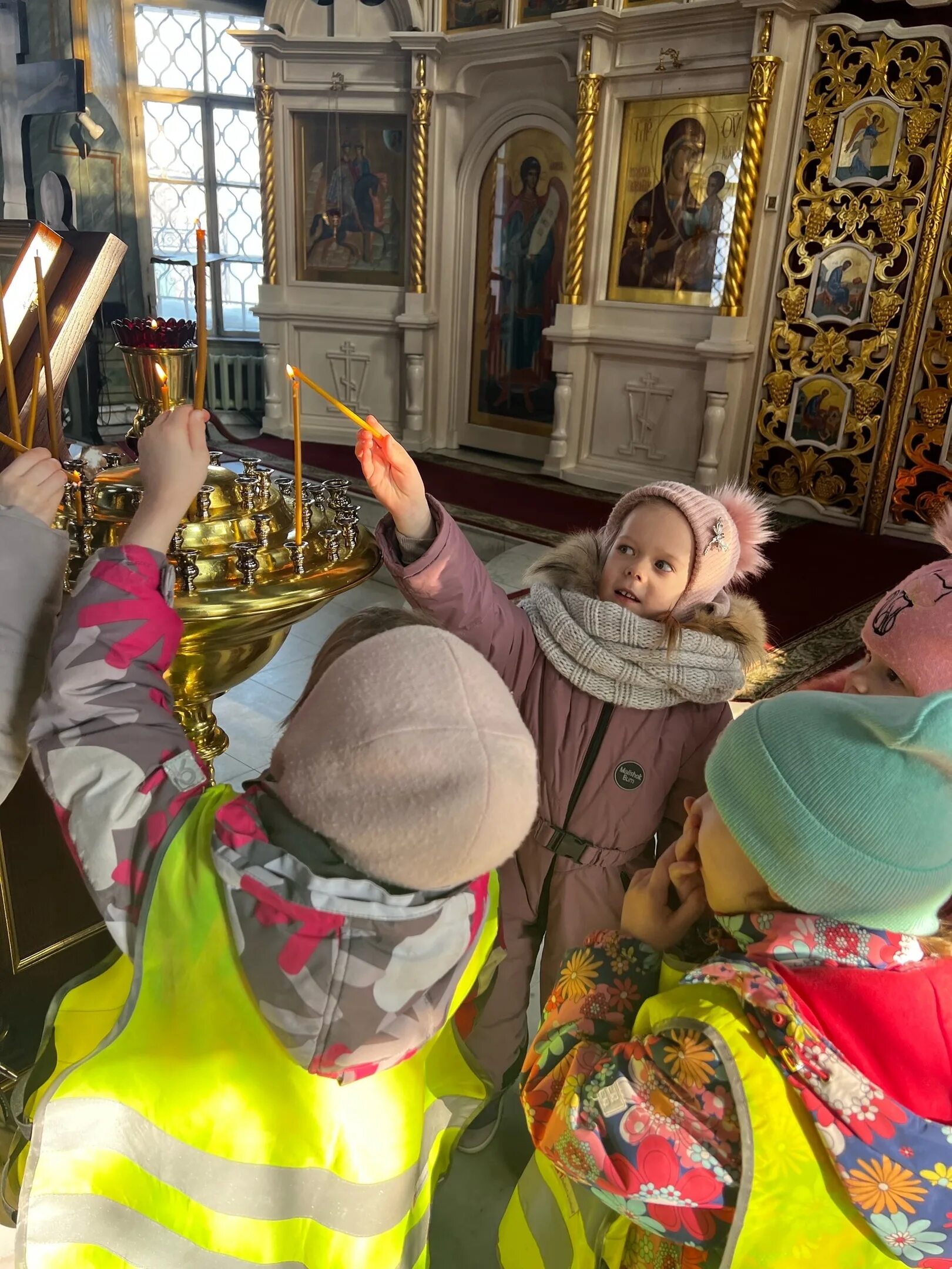 Иерей антоний петрунев. Еженедельное посещение храма. Молитовское благочиние церковь умиления. Церковь о воспитании детей. Православный младенец.
