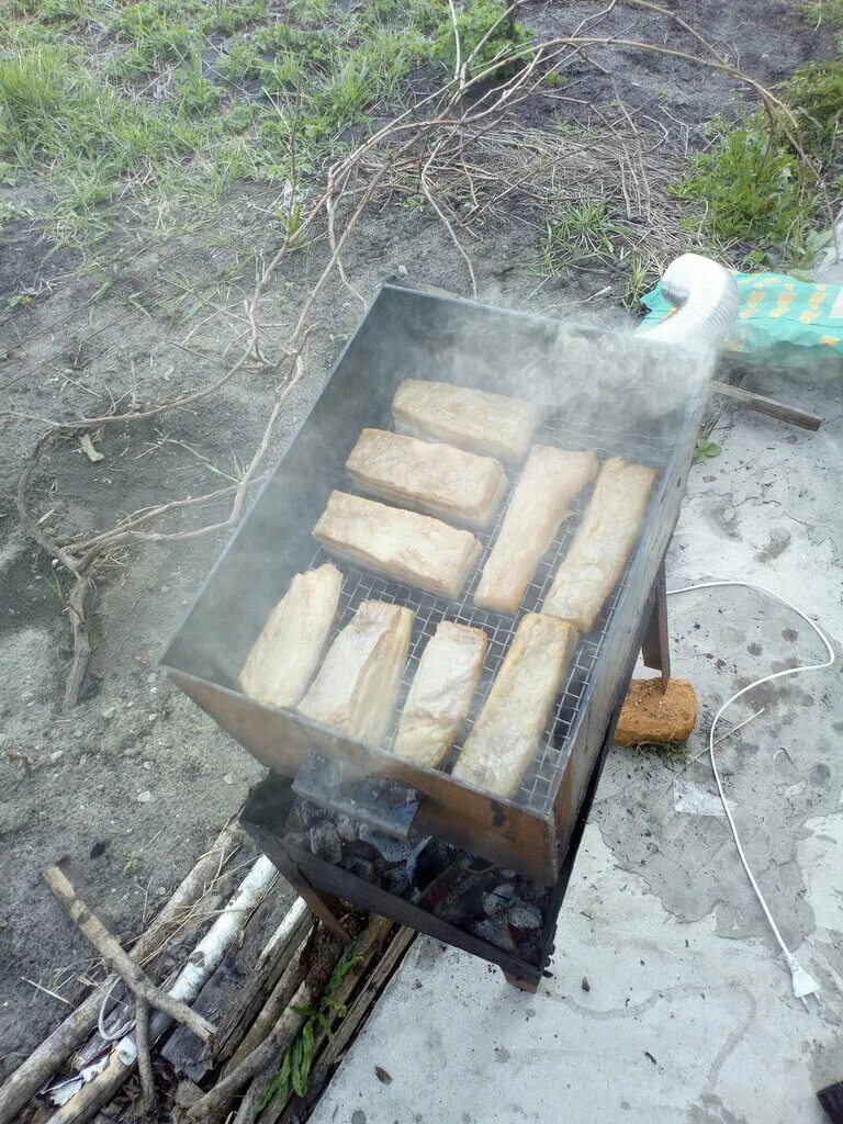 Как самому сделать горячую коптильню