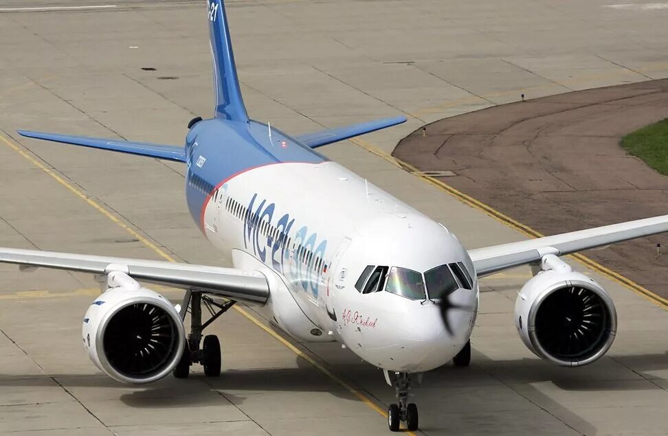 Российский самолет мс. МС-21. Мс21 самолет. МС 21 300. МС-21 пассажирский самолёт.