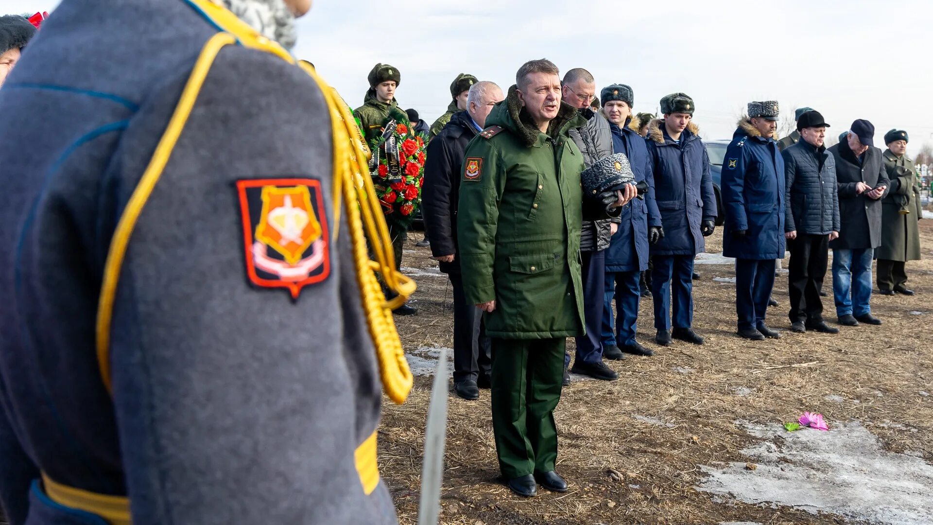 Похороны военнослужащего. Военный комиссар Красноярского края.