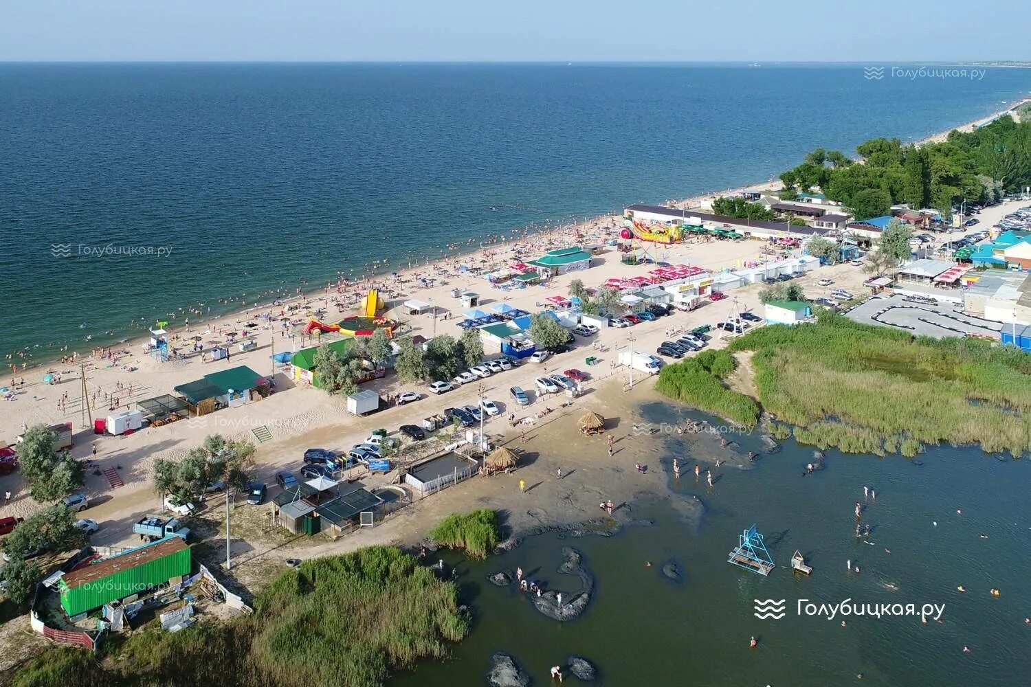 Станица голубицкая пляж. Азовское море станица Голубицкая. Темрюк станица Голубицкая. Голубинская станица Азовское море. Тамань станица Голубицкая.
