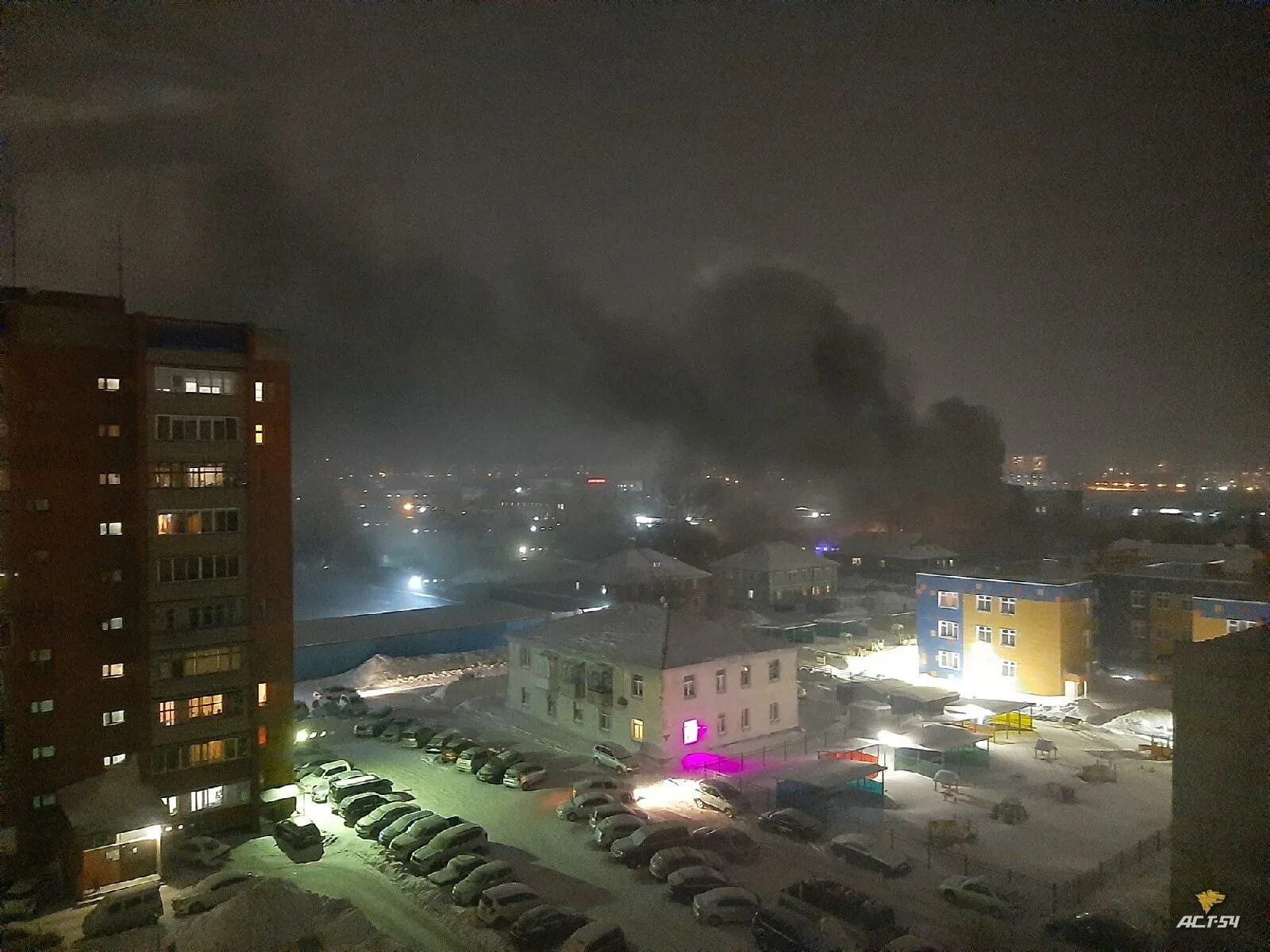 Горит транспортная компания. Пожар в барабинске. Пожар в новосибирске за последние сутки. Сгоревший дом в октябрьском районе 31 декабря 2022. Пожар в новосибирске сегодня в октябрьском.