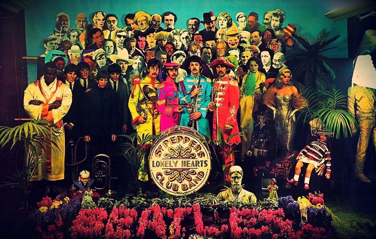 Beatles sgt pepper lonely. Обложка альбома Битлз сержант Пеппер. Sgt. Pepper s Lonely Hearts Club Band обложка. Sgt. Pepper’s Lonely Hearts Club Band the Beatles. The Beatles Sgt. Pepper's Lonely Hearts Club Band обложка.