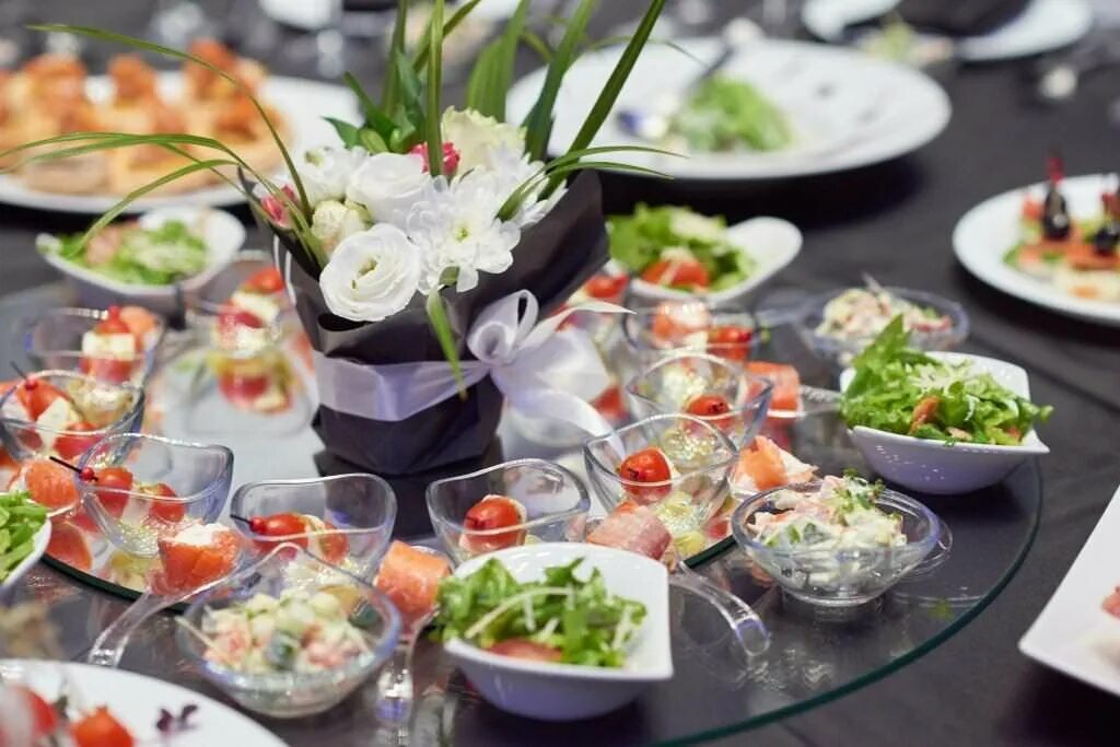 Кейтеринг для детей. Буров кейтеринг пермь. Посуда для фуршета кейтеринга. Дорогой кейтеринг в москве фотографии. Кейтеринг пермь.